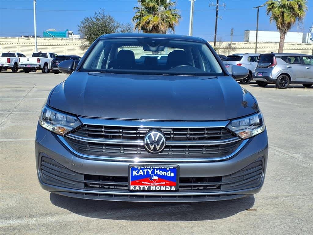 Used 2024 Volkswagen Jetta 1.5T SE Sedan