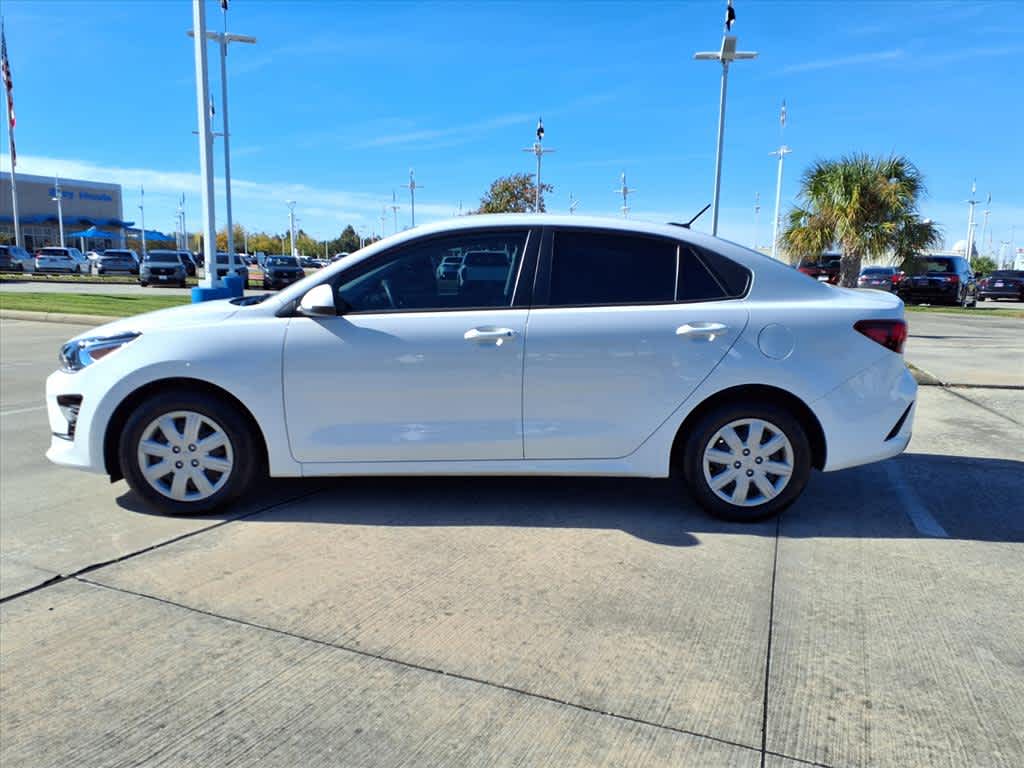 Thumbnail: 2023 Kia Rio - 3