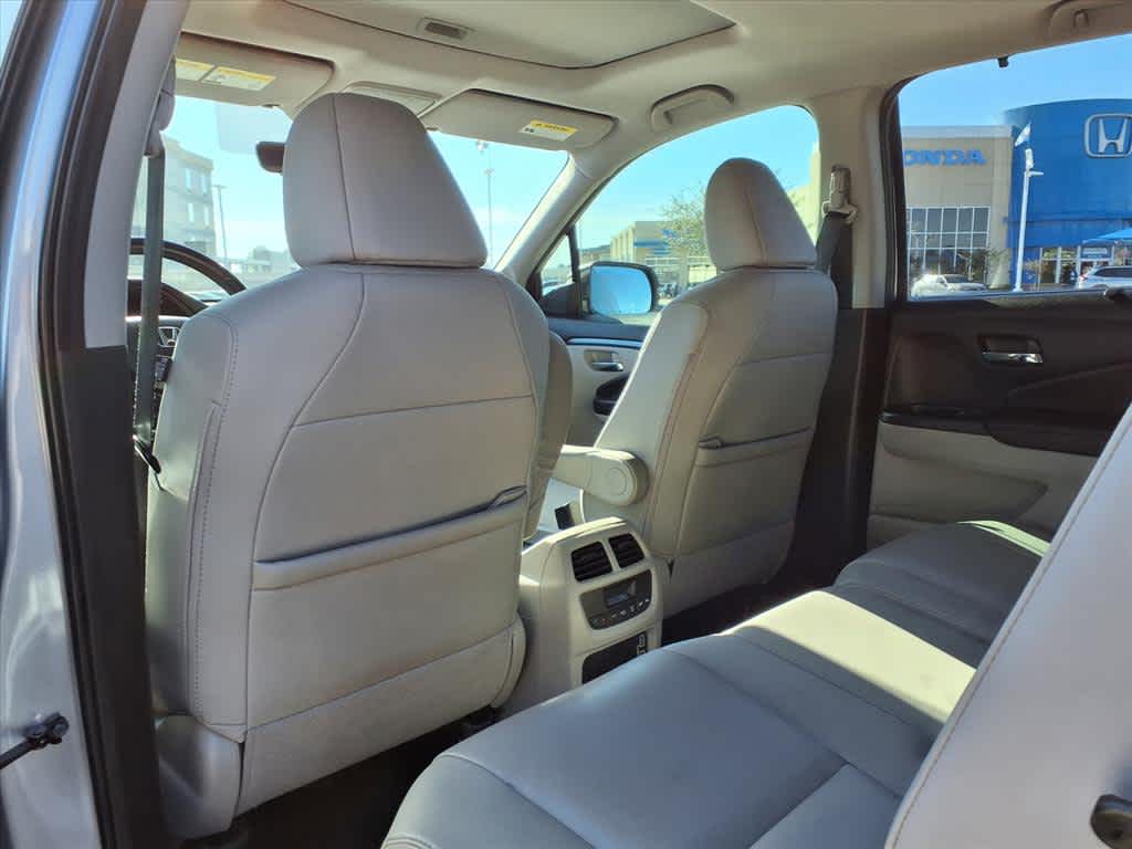 Thumbnail: 2020 Honda Pilot - 13