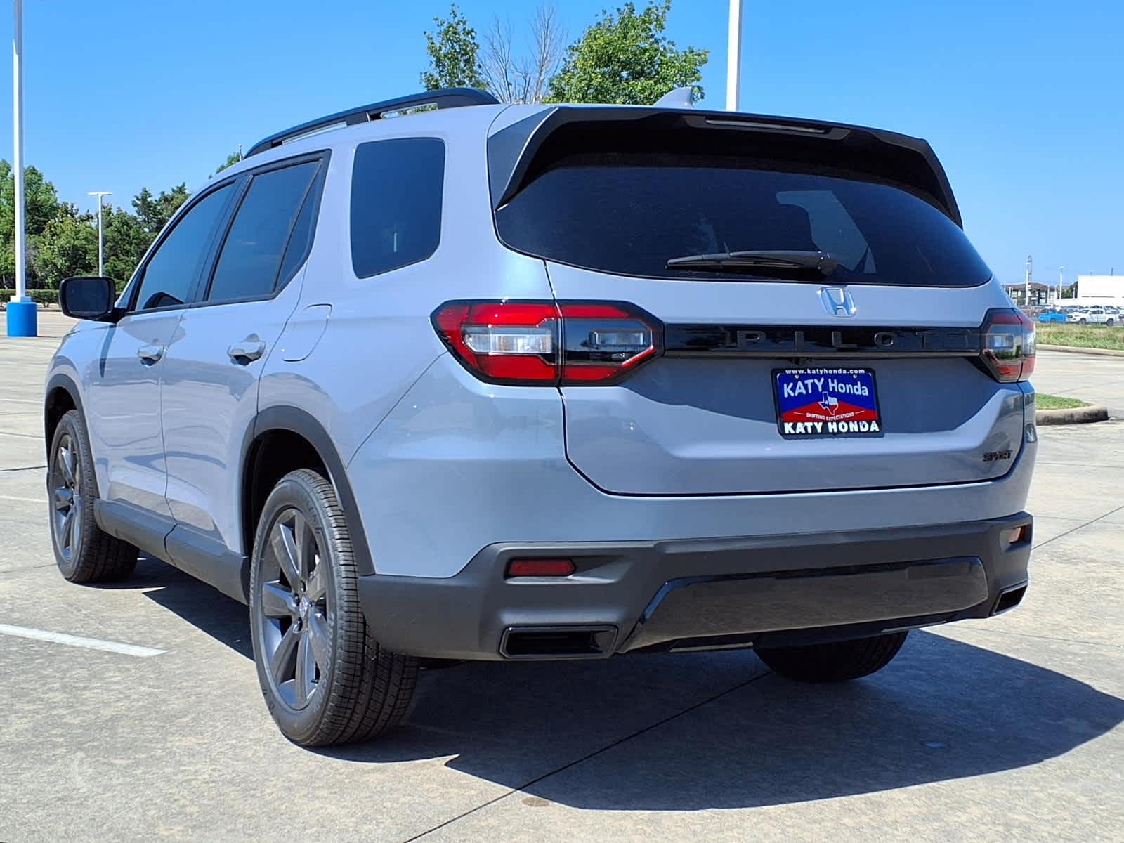 Thumbnail: 2026 Honda Pilot - 4