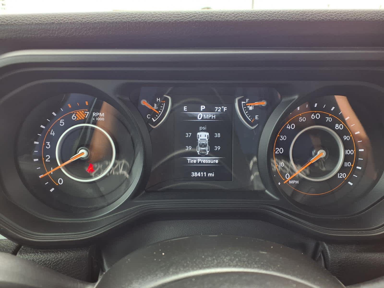 Thumbnail: 2025 Jeep Wrangler - 15