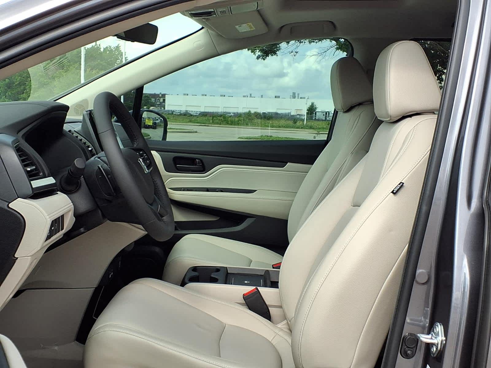 Thumbnail: 2026 Honda Odyssey - 10