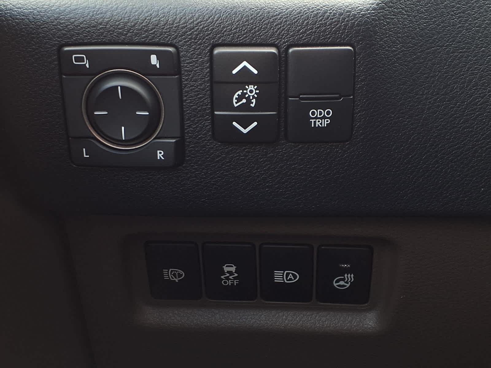 Thumbnail: 2023 Lexus GX - 19
