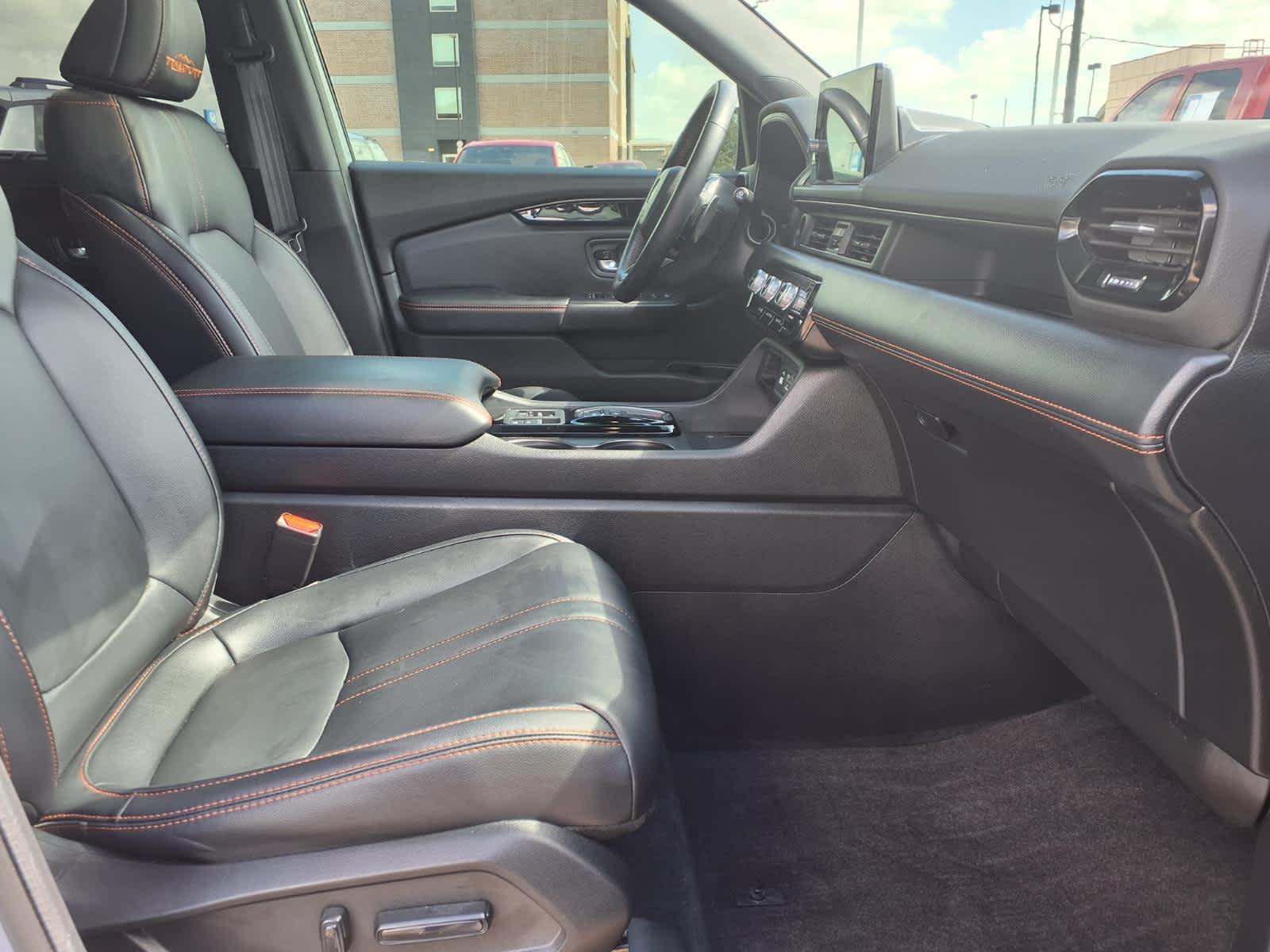 Thumbnail: 2024 Honda Pilot - 15