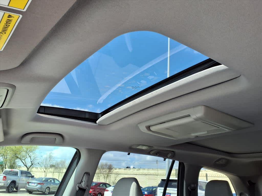 Thumbnail: 2018 Honda Pilot - 17