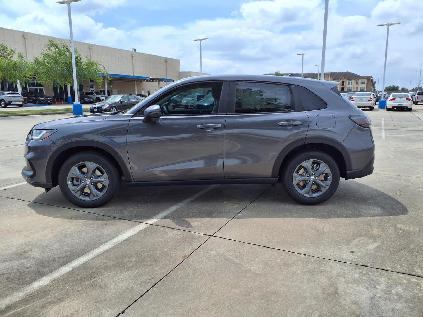 Thumbnail: 2027 Honda HR-V - 3