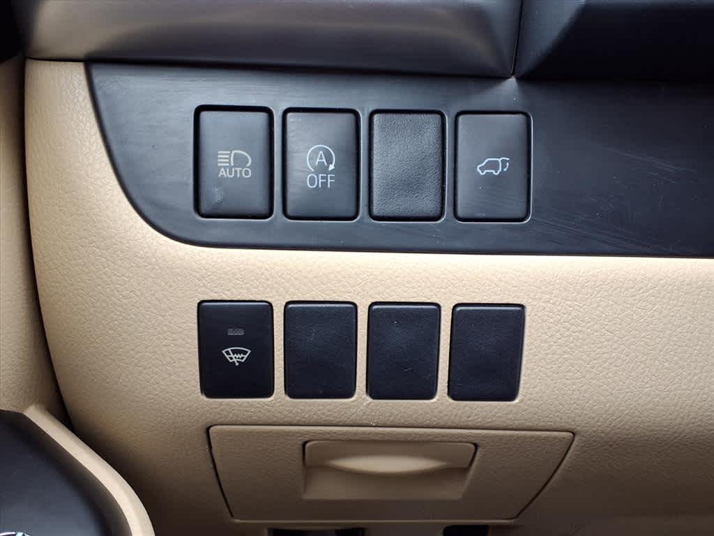 Thumbnail: 2019 Toyota Highlander - 23