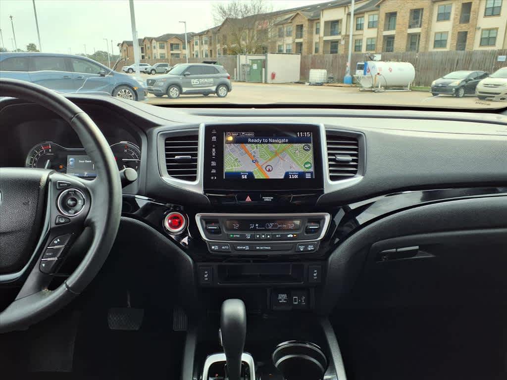 Thumbnail: 2019 Honda Ridgeline - 17