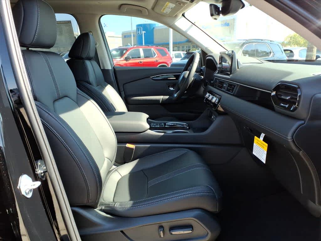 Thumbnail: 2025 Honda Pilot - 14