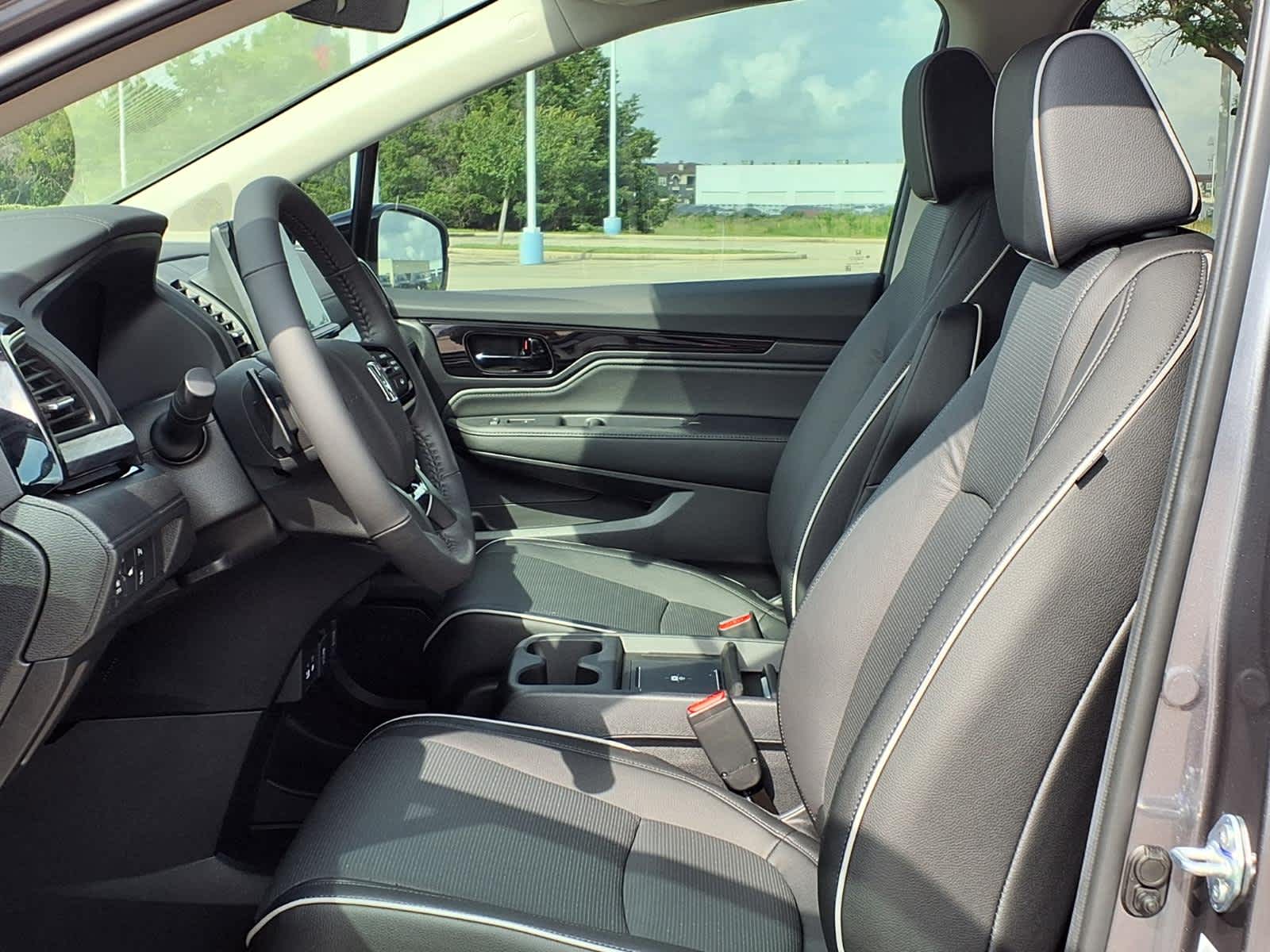 Thumbnail: 2026 Honda Odyssey - 10