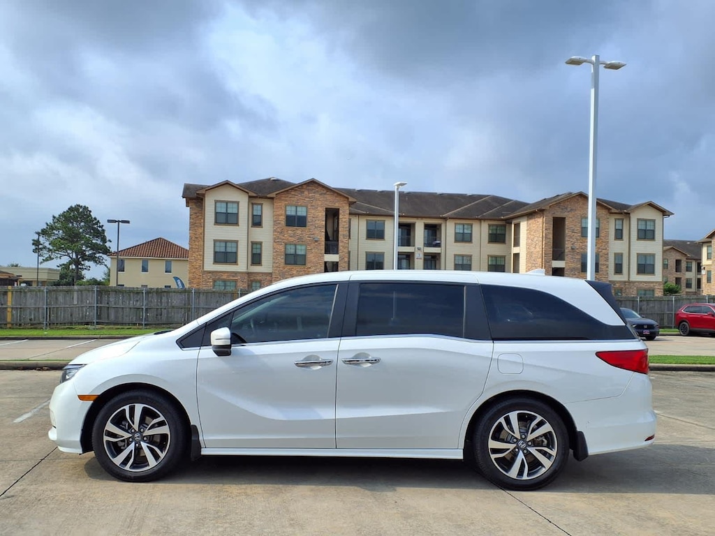 Used 2023 Honda Odyssey Touring Van