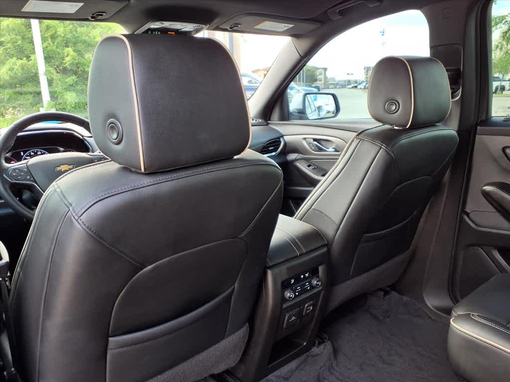 Thumbnail: 2022 Chevrolet Traverse - 12