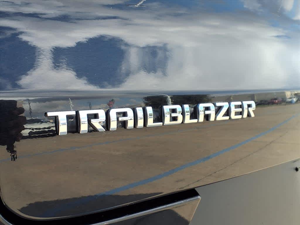 Thumbnail: 2023 Chevrolet TrailBlazer - 9