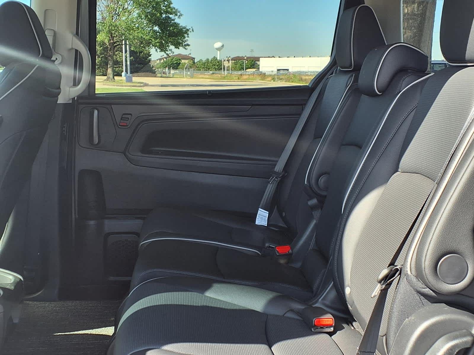 Thumbnail: 2026 Honda Odyssey - 12