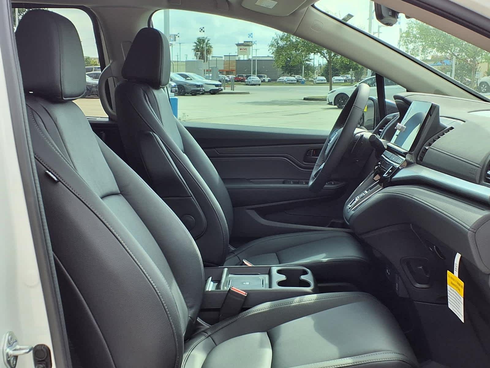 Thumbnail: 2026 Honda Odyssey - 13