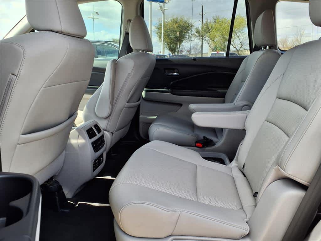 Thumbnail: 2018 Honda Pilot - 13