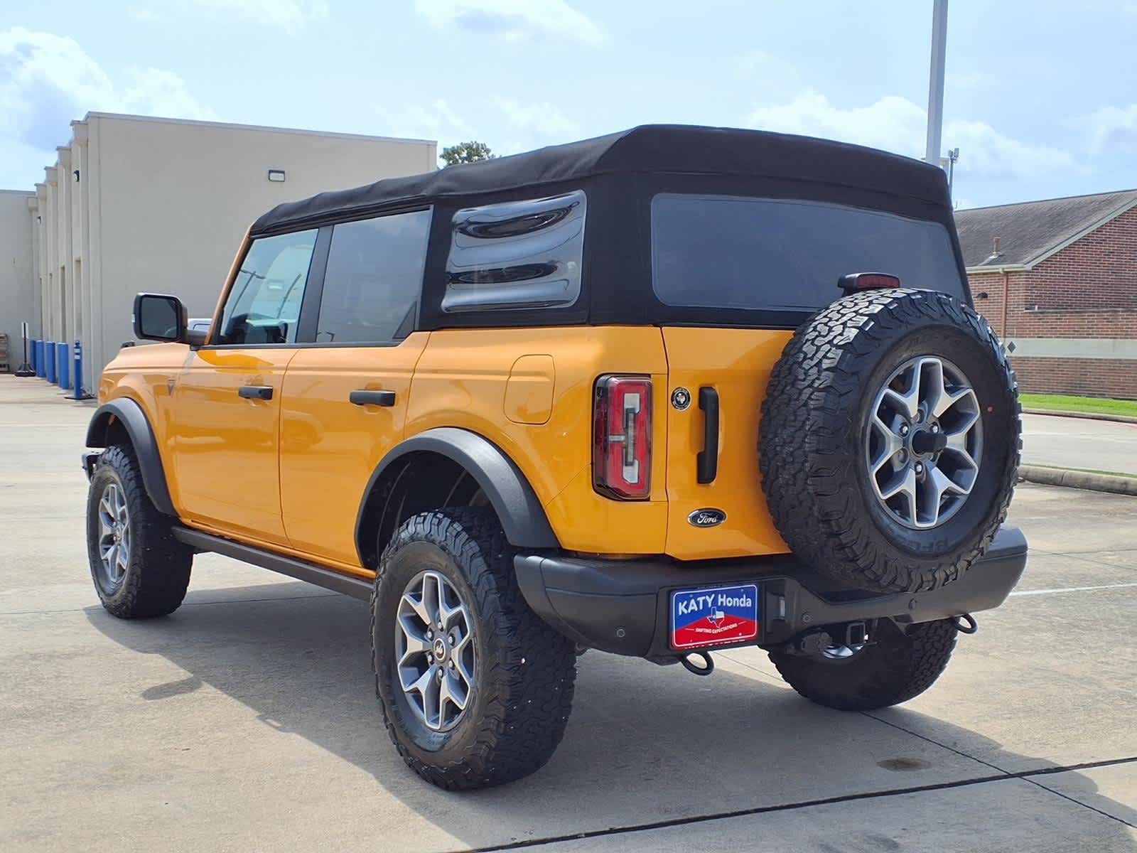 Thumbnail: 2021 Ford Bronco - 4