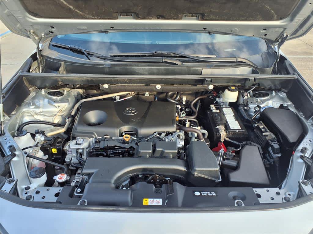 Thumbnail: 2022 Toyota RAV4 - 9