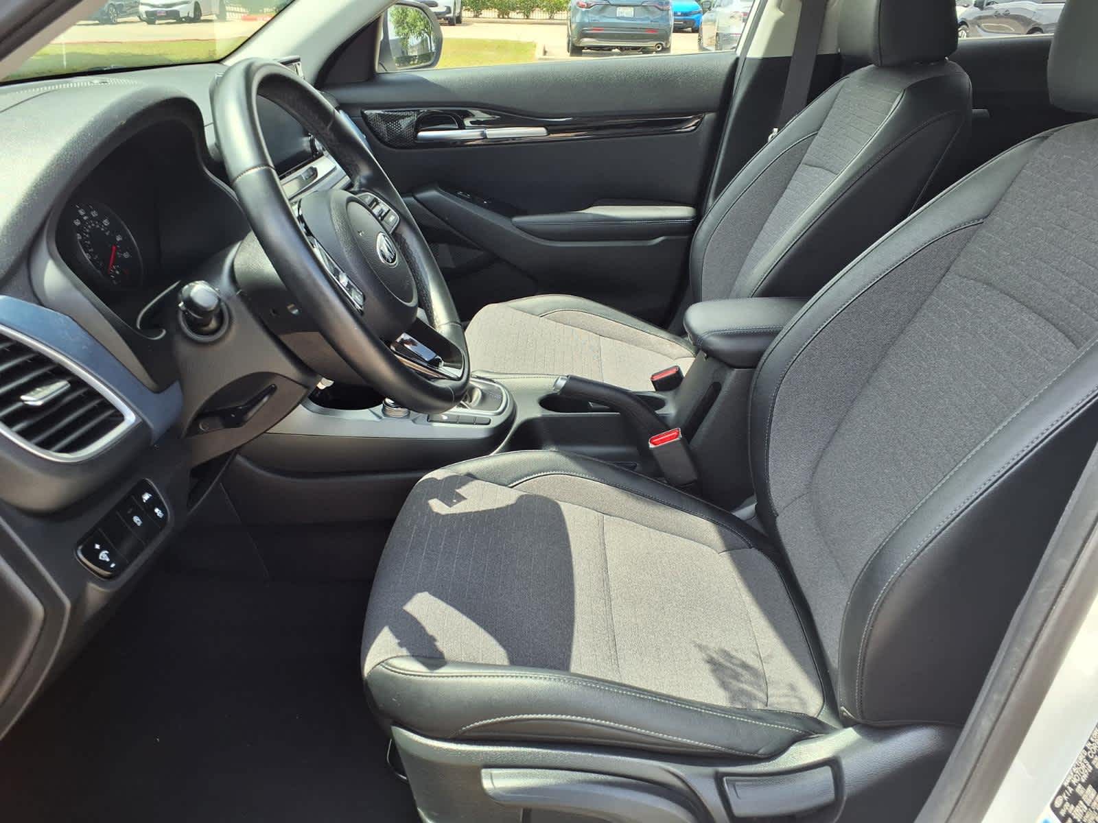 Thumbnail: 2021 Kia Seltos - 11