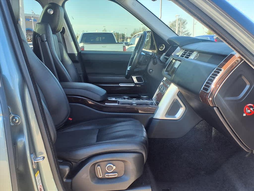 Thumbnail: 2017 Land Rover Range Rover - 15