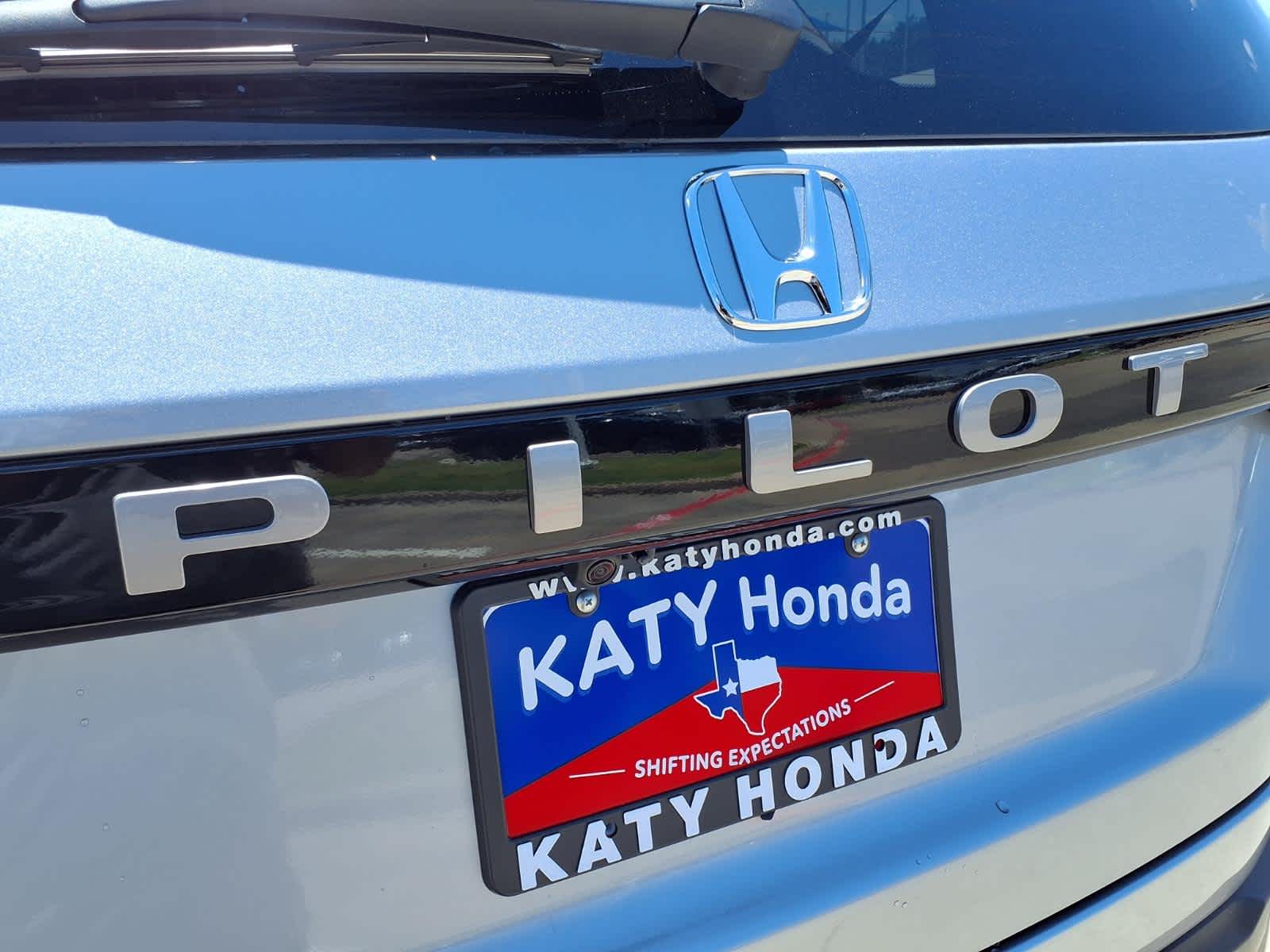 Thumbnail: 2026 Honda Pilot - 8