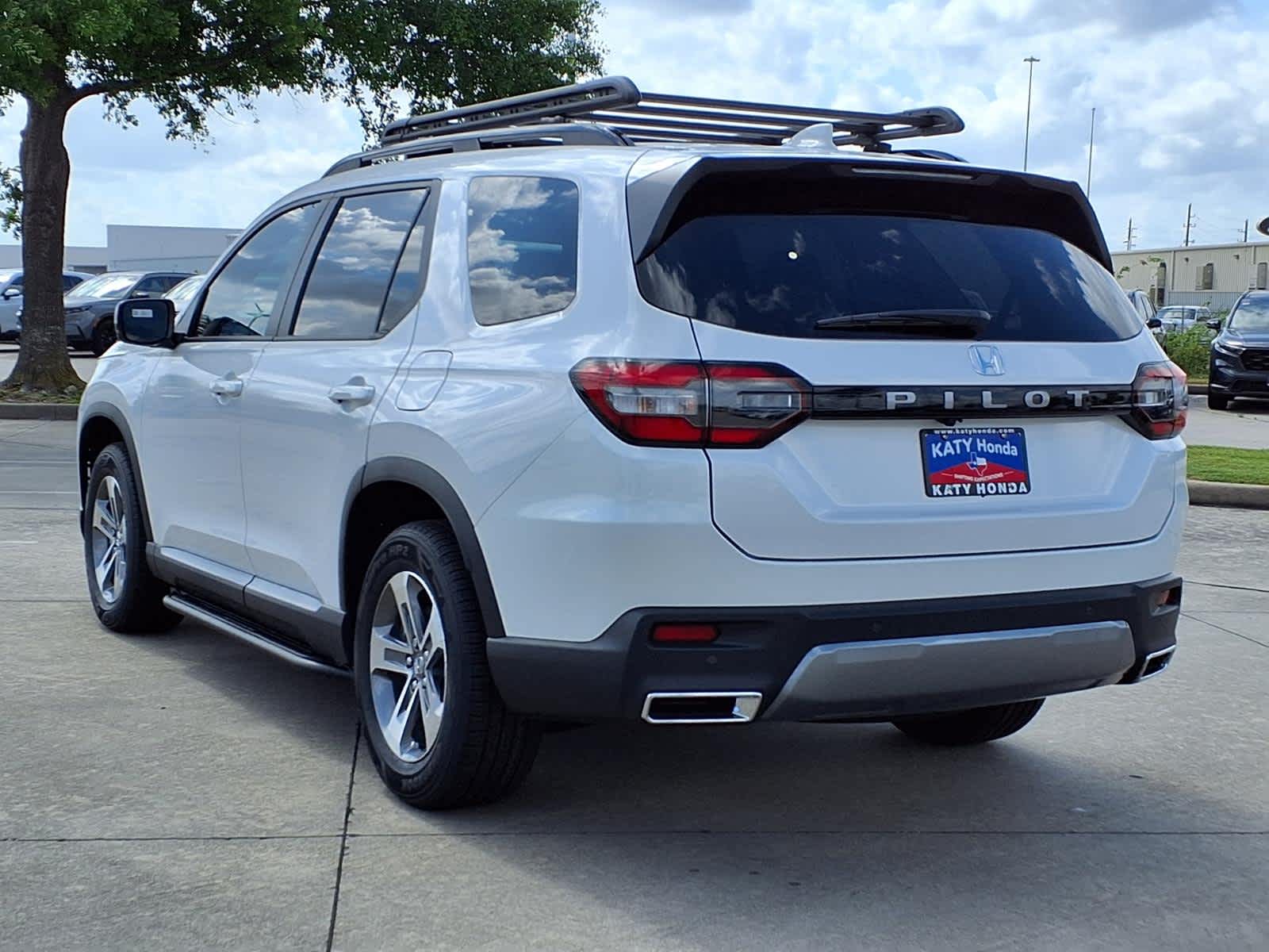 Thumbnail: 2026 Honda Pilot - 4