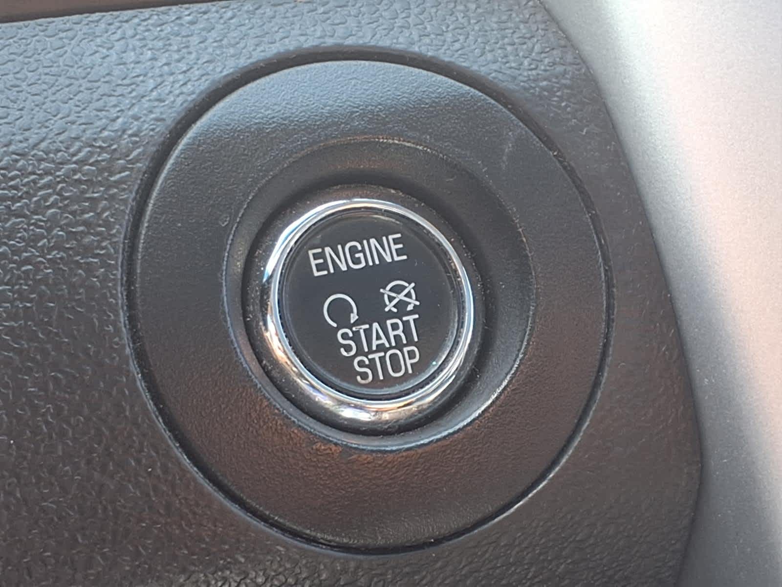 Thumbnail: 2013 Ford Edge - 24
