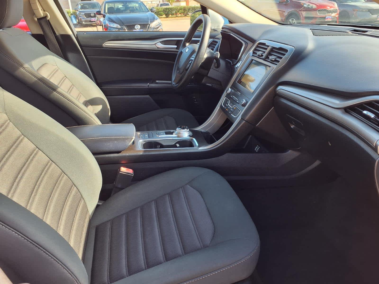 Thumbnail: 2019 Ford Fusion - 14