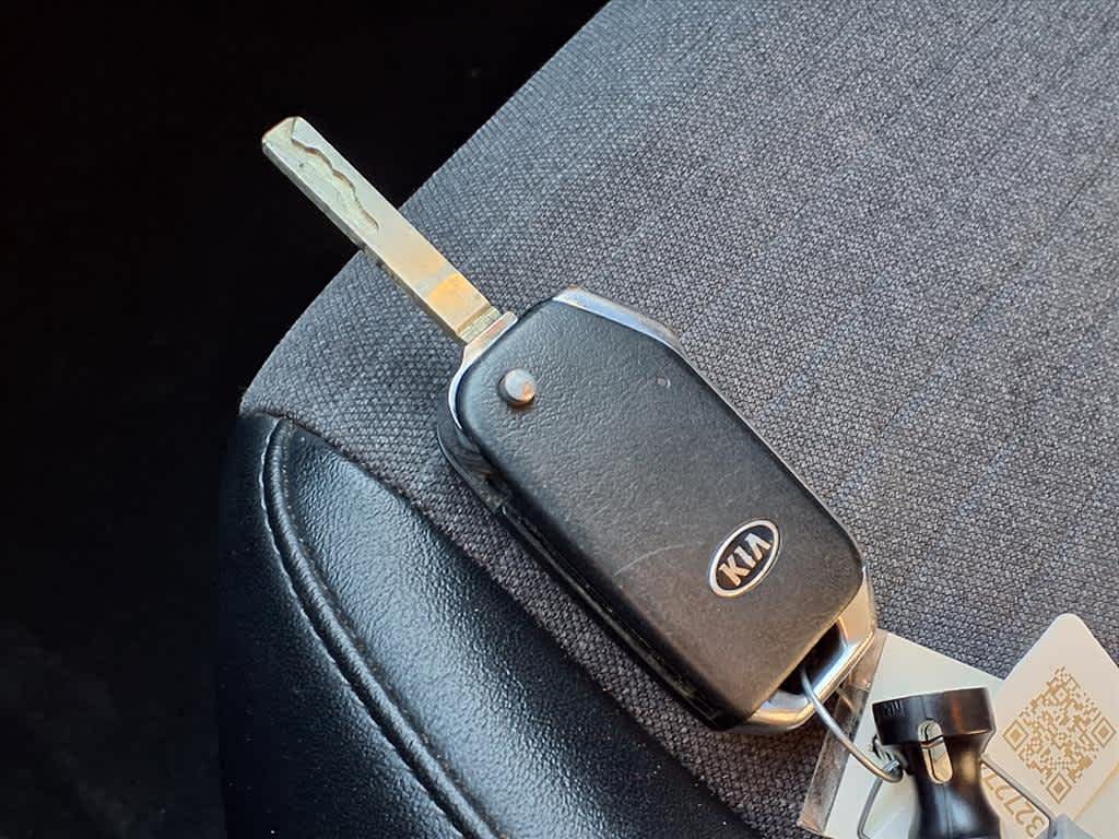 Thumbnail: 2021 Kia Seltos - 24