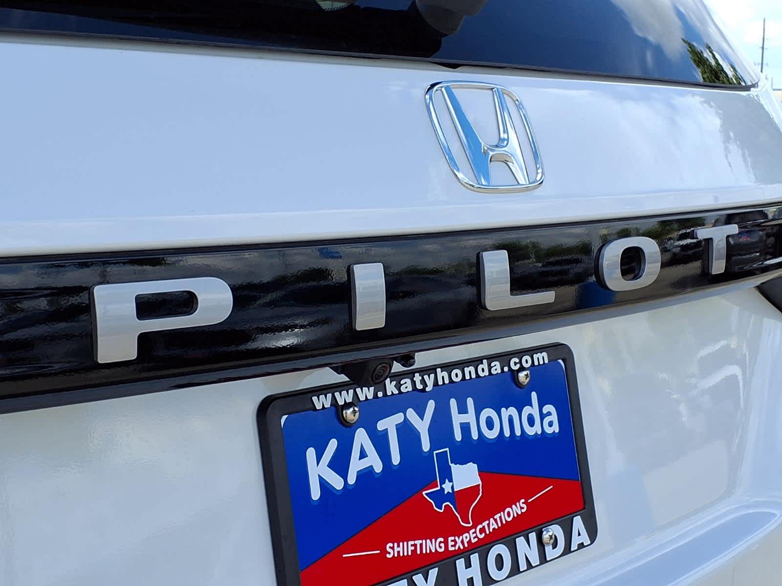 Thumbnail: 2026 Honda Pilot - 7