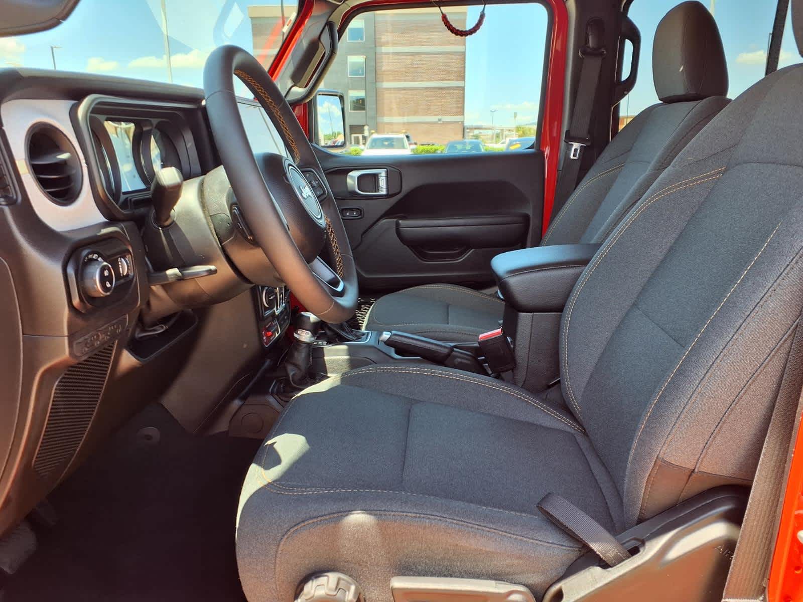 Thumbnail: 2024 Jeep Gladiator - 10