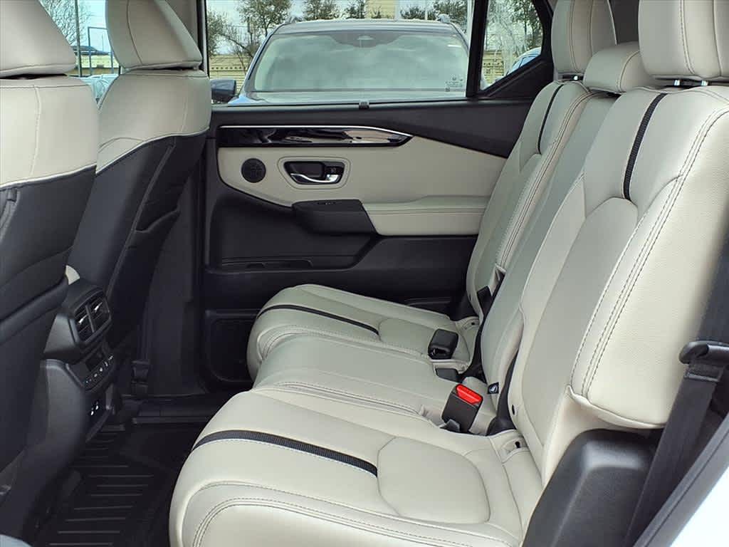 Thumbnail: 2026 Honda Pilot - 12