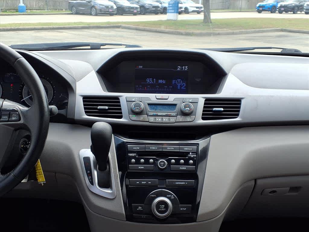 Thumbnail: 2013 Honda Odyssey - 16