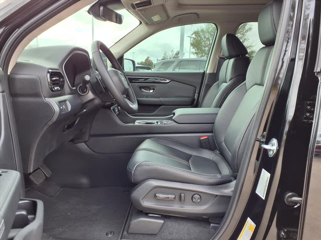 Thumbnail: 2025 Honda Pilot - 10