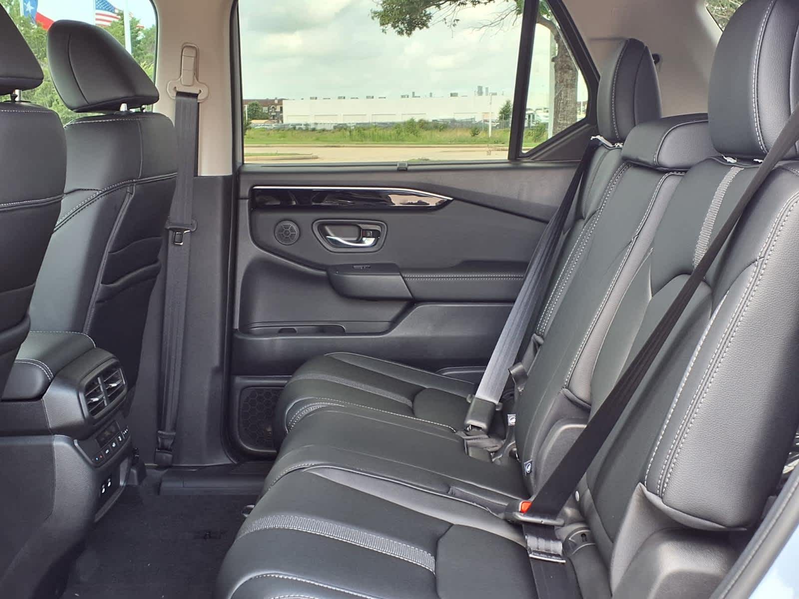 Thumbnail: 2026 Honda Pilot - 12