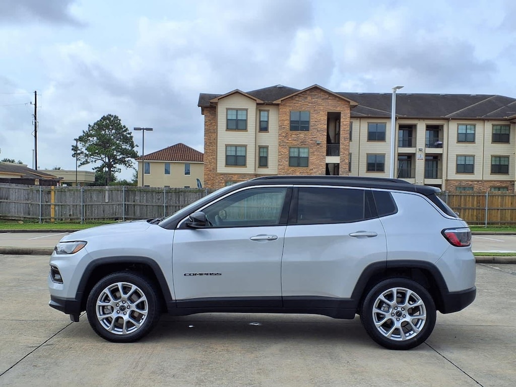 Used 2025 Jeep Compass Limited SUV