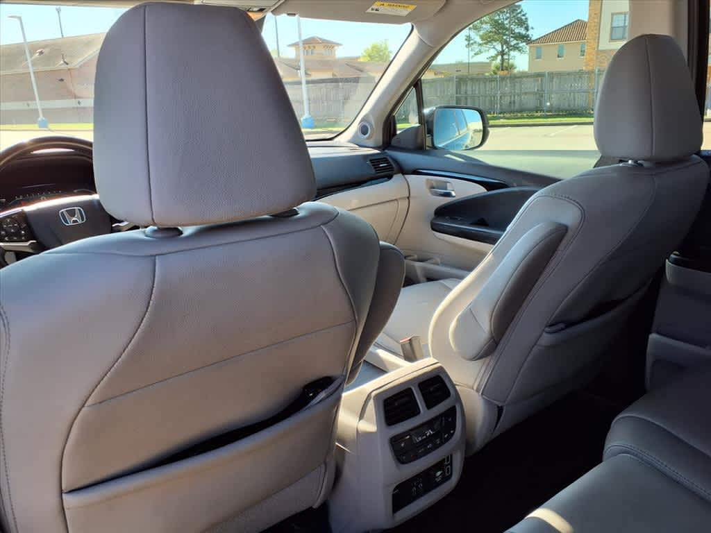 Thumbnail: 2019 Honda Pilot - 12