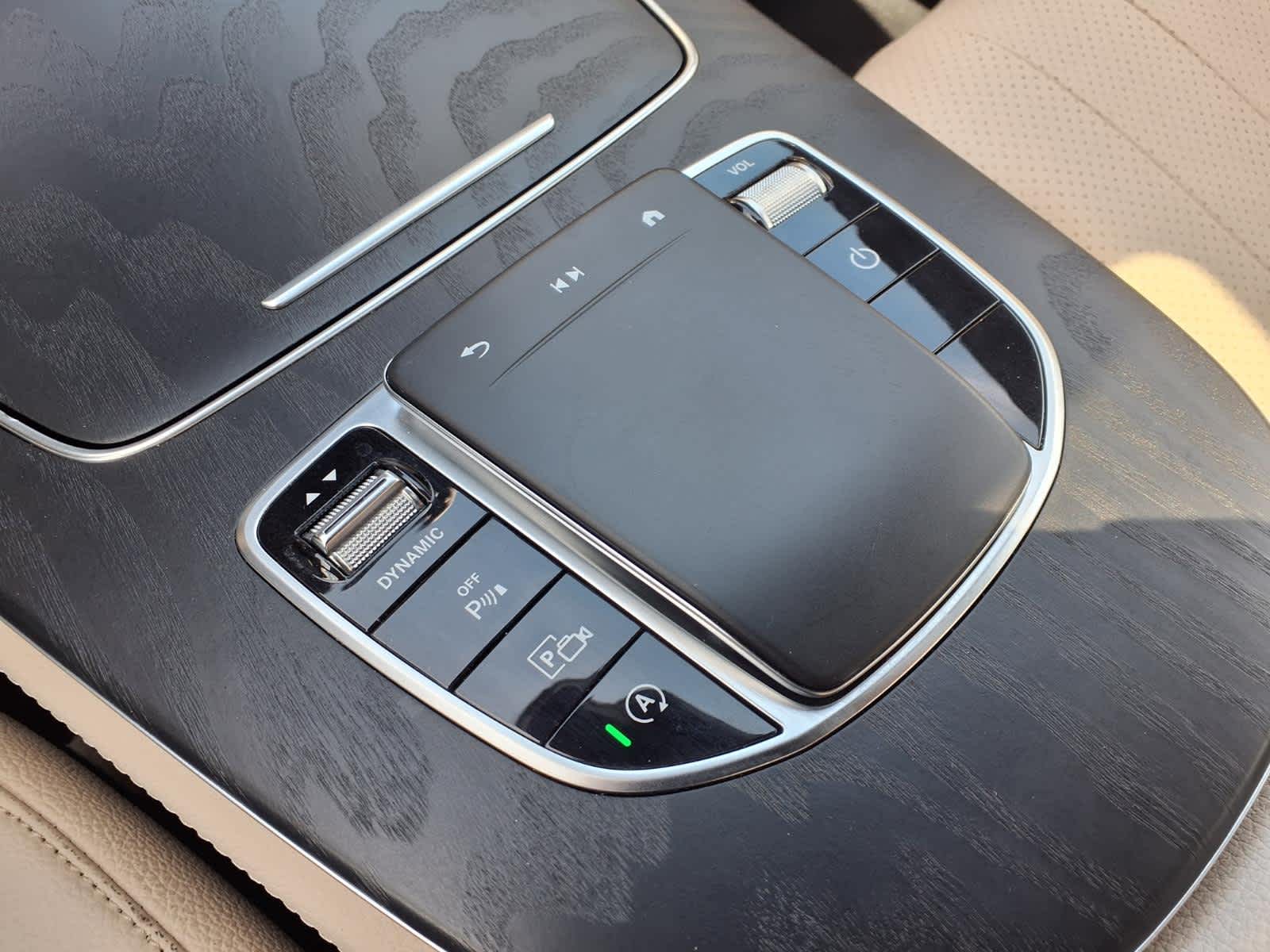 Thumbnail: 2022 Mercedes-Benz E-Class - 20