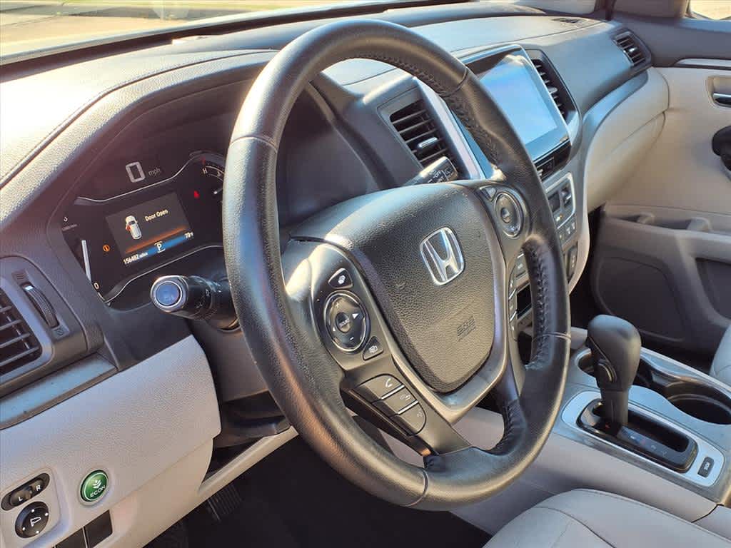 Thumbnail: 2017 Honda Pilot - 2