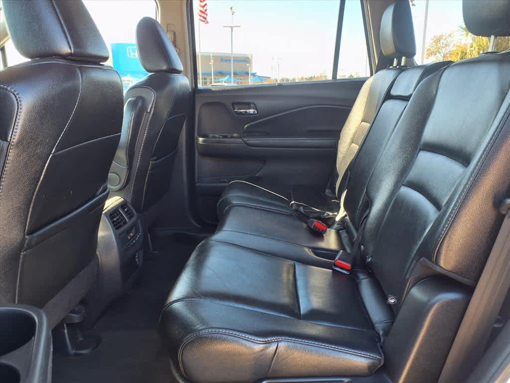 Thumbnail: 2019 Honda Pilot - 13