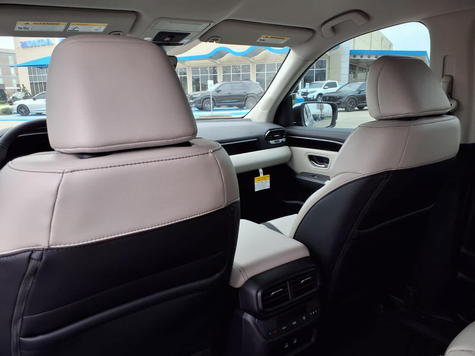 Thumbnail: 2026 Honda Pilot - 12