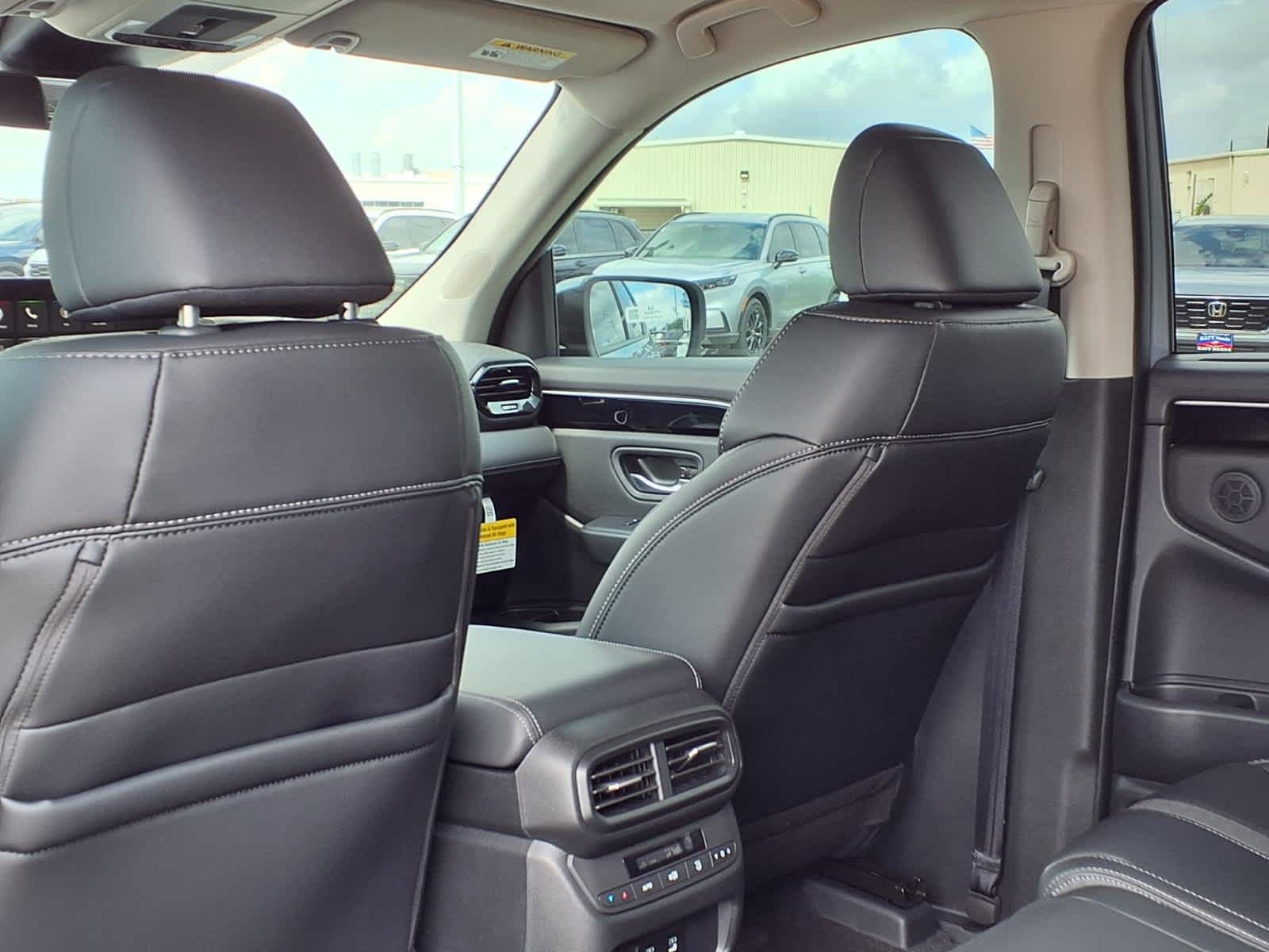 Thumbnail: 2026 Honda Pilot - 11