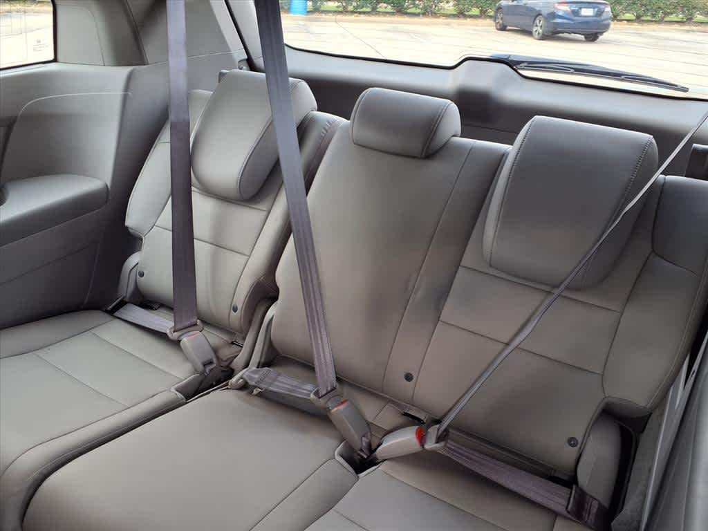 Thumbnail: 2013 Honda Odyssey - 13