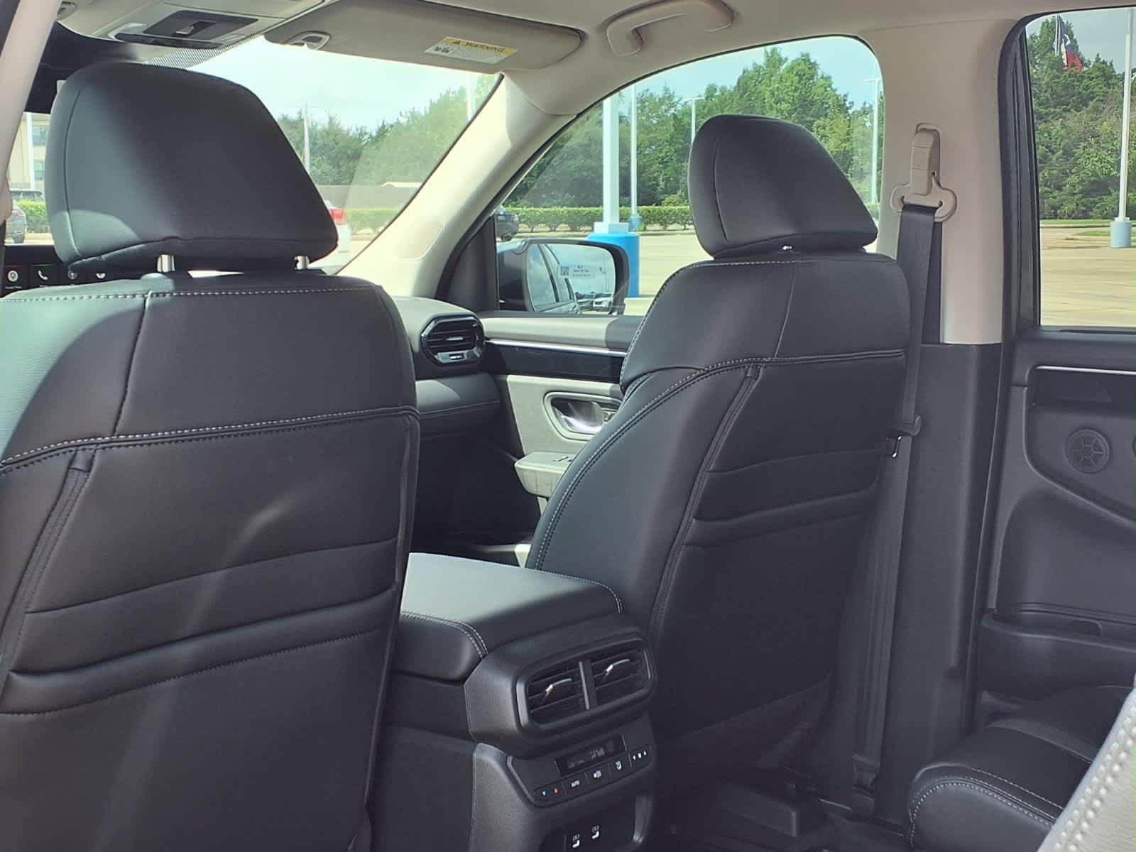 Thumbnail: 2026 Honda Pilot - 11