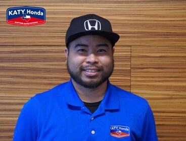 Staff member Thuan Vo from ID_58d7ed