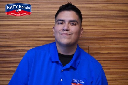 Staff member Alexander Hernandez from ID_58d7ed