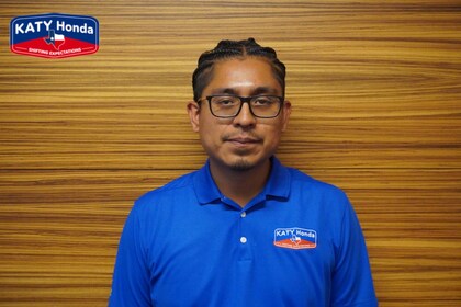 Staff member Gustavo Lara from ID_1eb67a