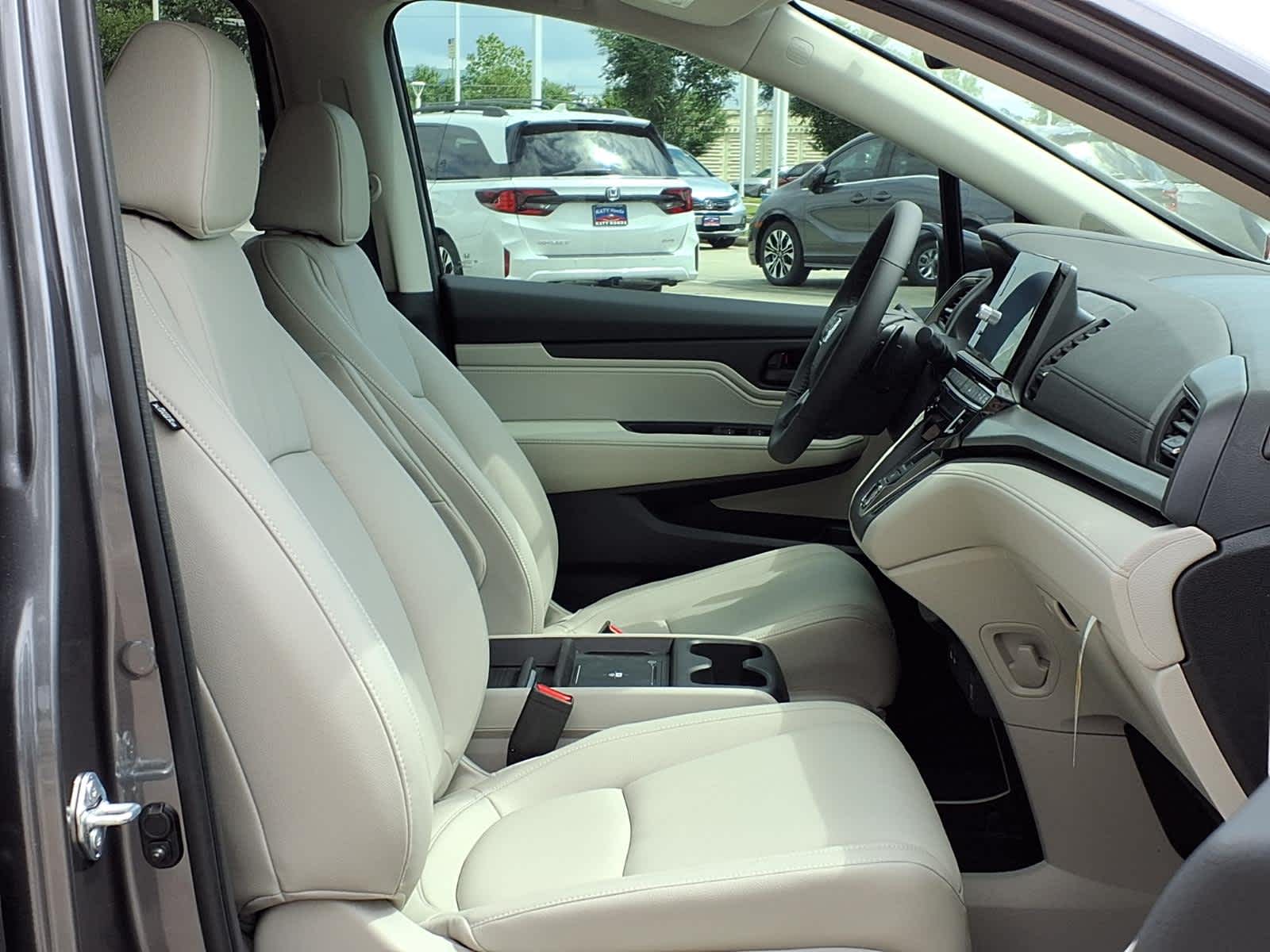 Thumbnail: 2026 Honda Odyssey - 13