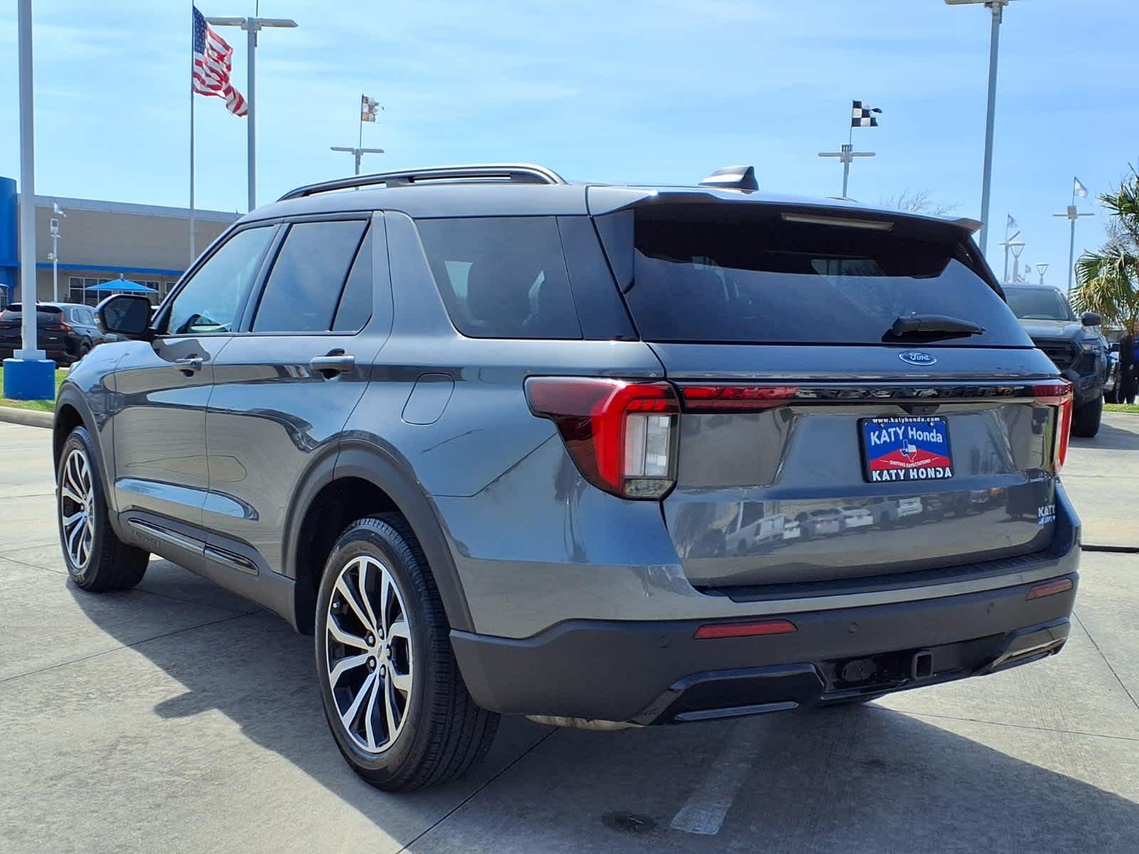 Thumbnail: 2025 Ford Explorer - 5