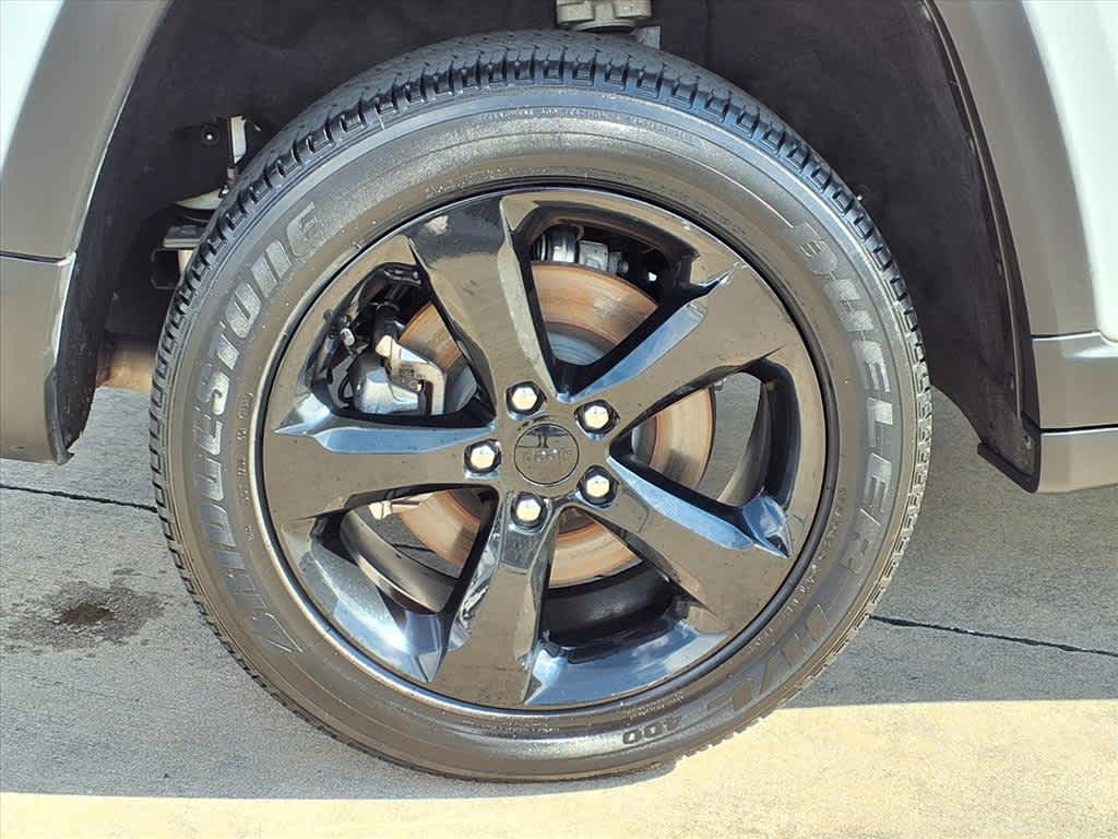 Thumbnail: 2023 Jeep Grand Cherokee - 8